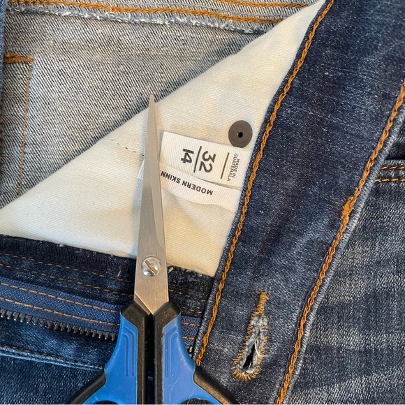 LOFT Distressed Modern Skinny Jeans, EUC - Picture 3 of 6